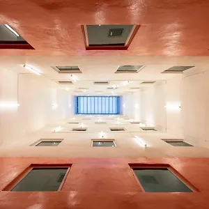 Momo's Hotel